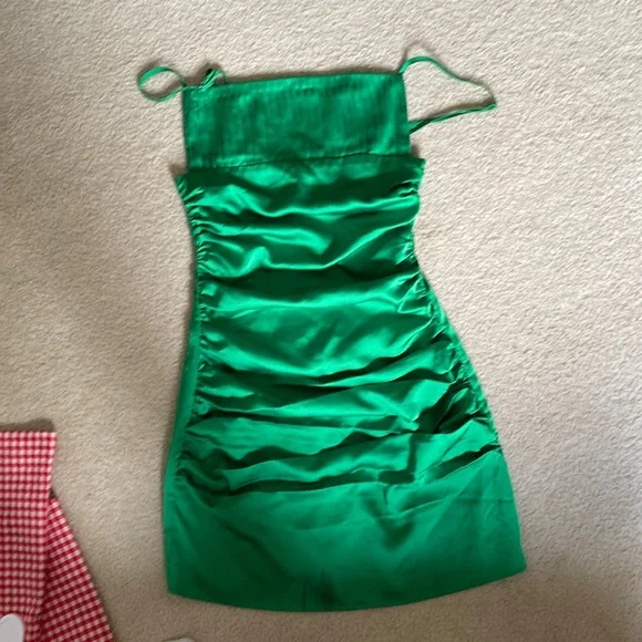 Runaway label emerald green silk dress - Picture 1 of 2